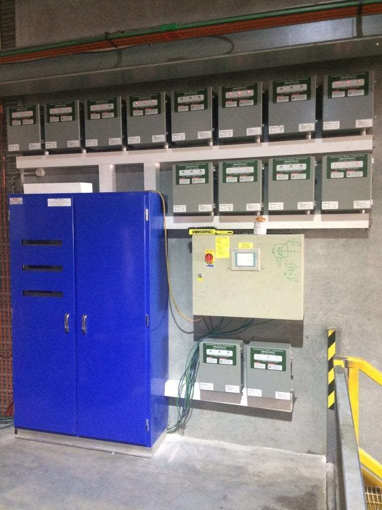 energy-independence-from-commercial-solar-battery